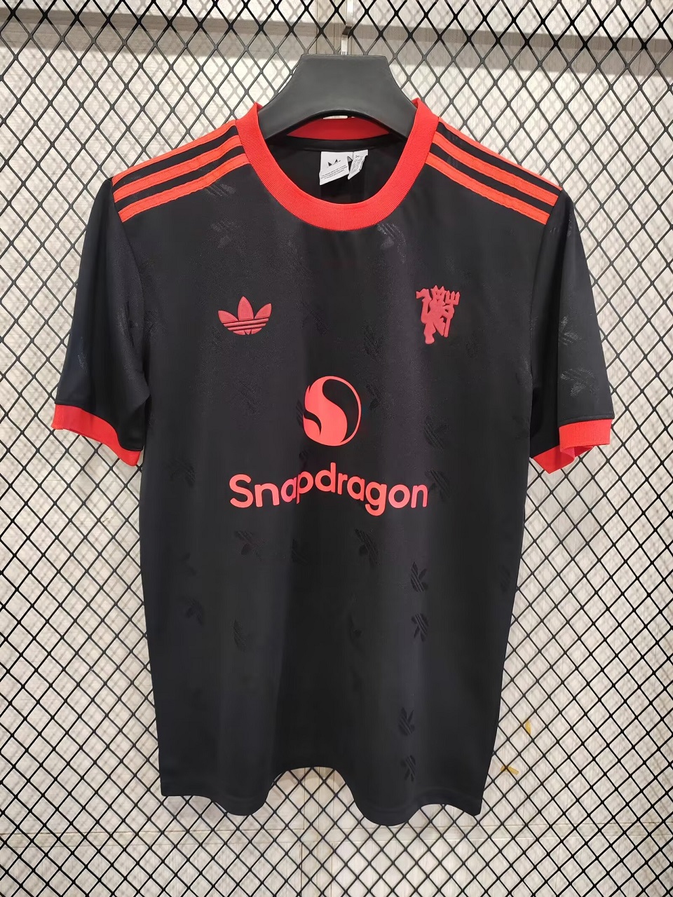 AAA Quality Manchester Utd 25/26 Black/Red Training Jersey
